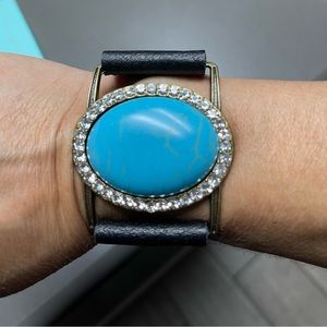 Turquoise colored stone Leather Cuff